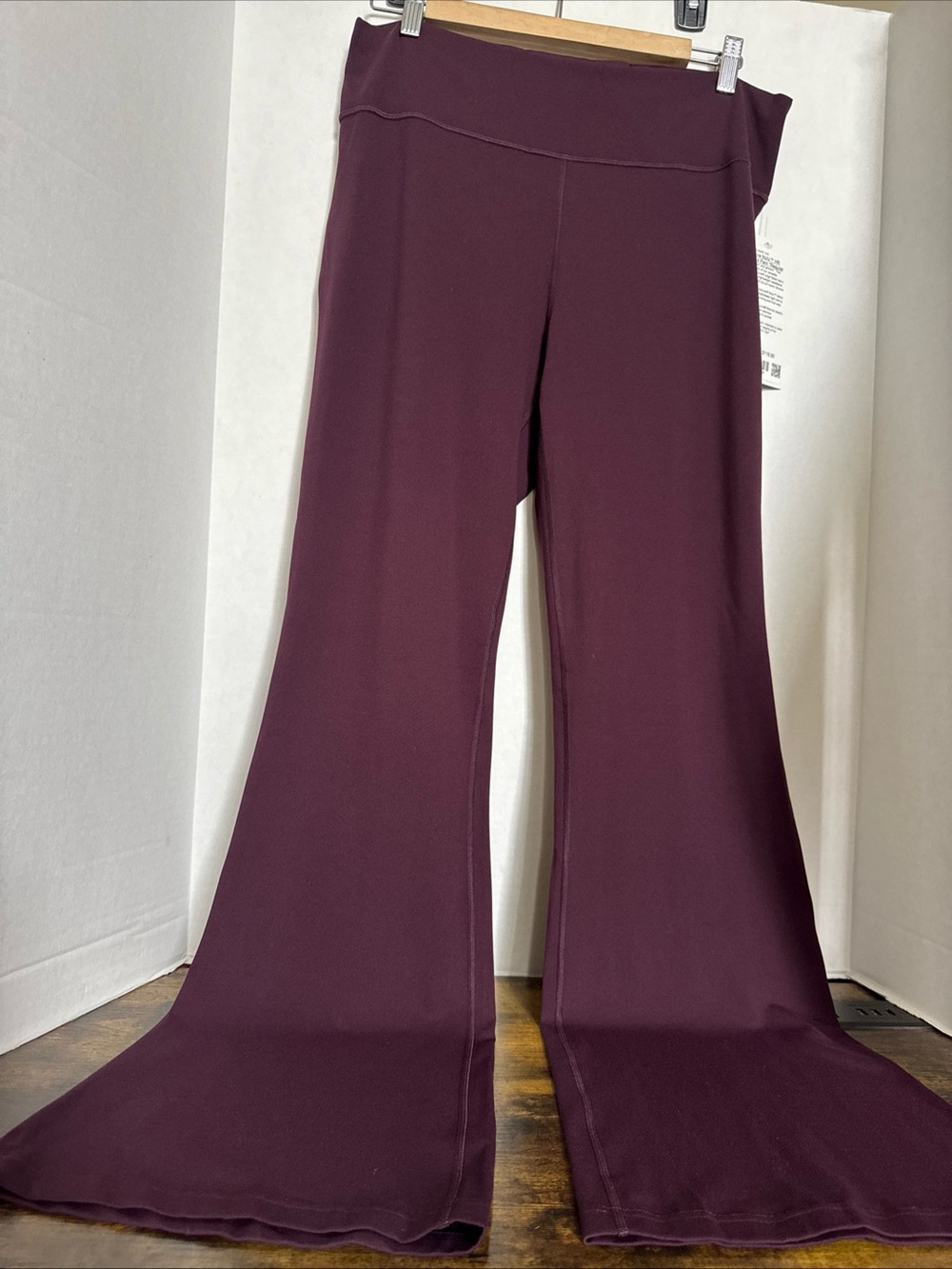 Lululemon Groove HR *Nulu High Rise Flared Pant Regular Size 14 Black Plum  NEW